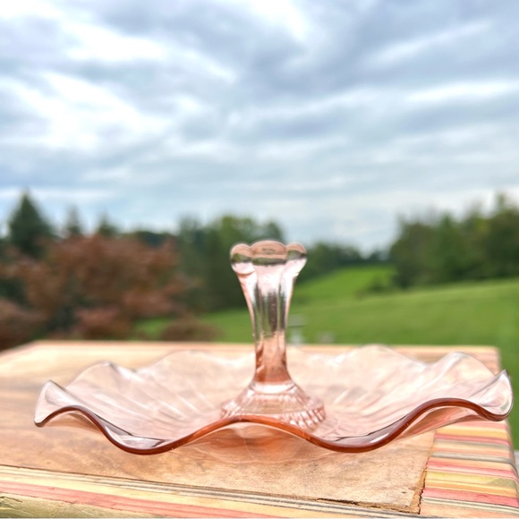 Vintage Pink Glass Dish - Glass Serve Ware - Depression Glass - Ruffled Glass - Picture 10 of 10